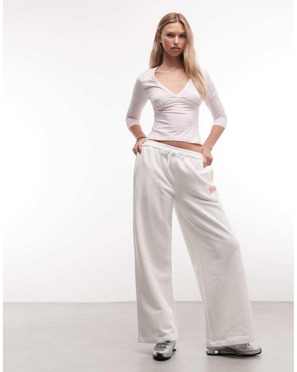 ASOS Weekend Collective in het White
