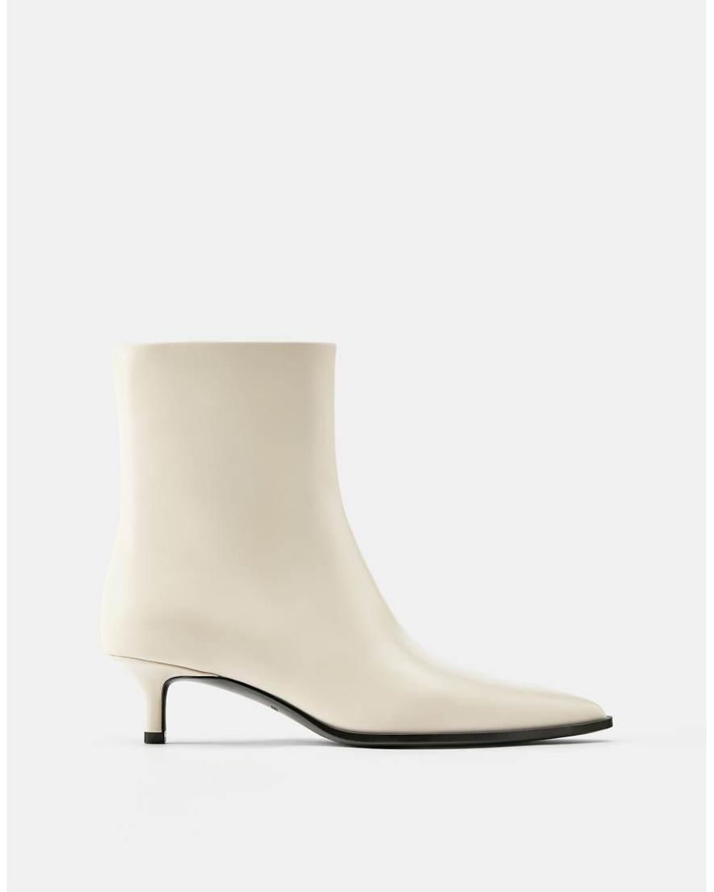 Stivaletti Con Tacchetto di Pull&Bear in White