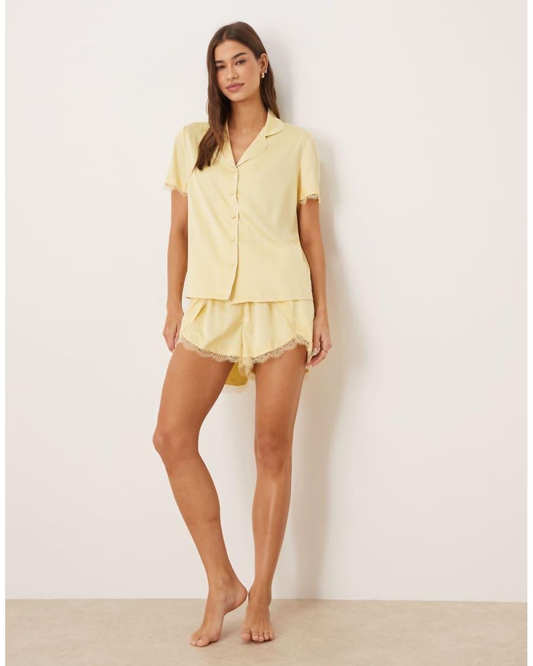 Chelsea Peers Yellow Bridesmaids Satin Button Up Lace Cuff With Tupli Hem Short Nightwear Set