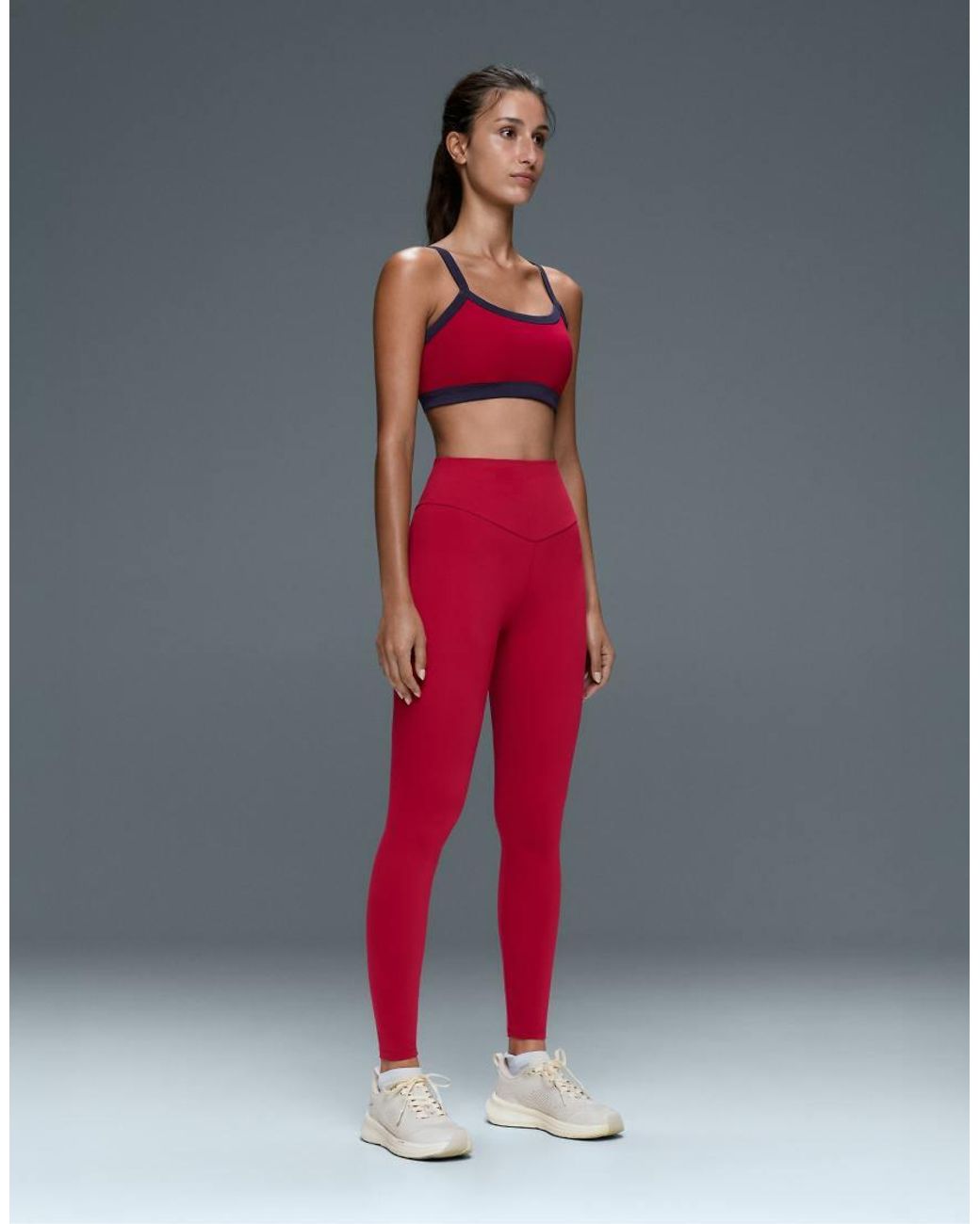 Oysho Gray Medium-Support Contrast Stitch Comfortlux Sports Bra