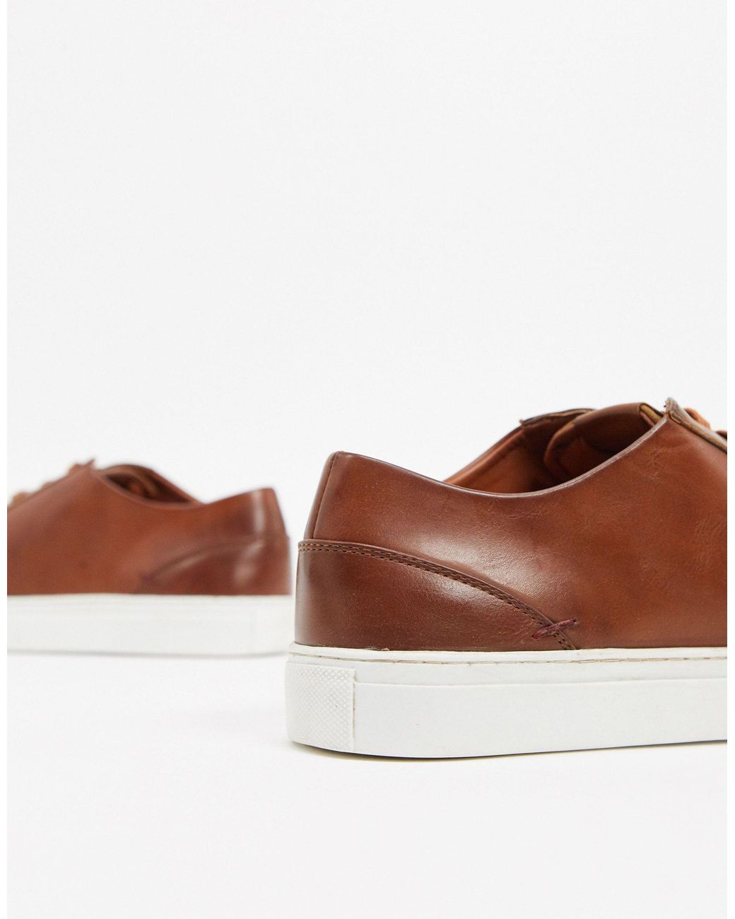 common people sneakers