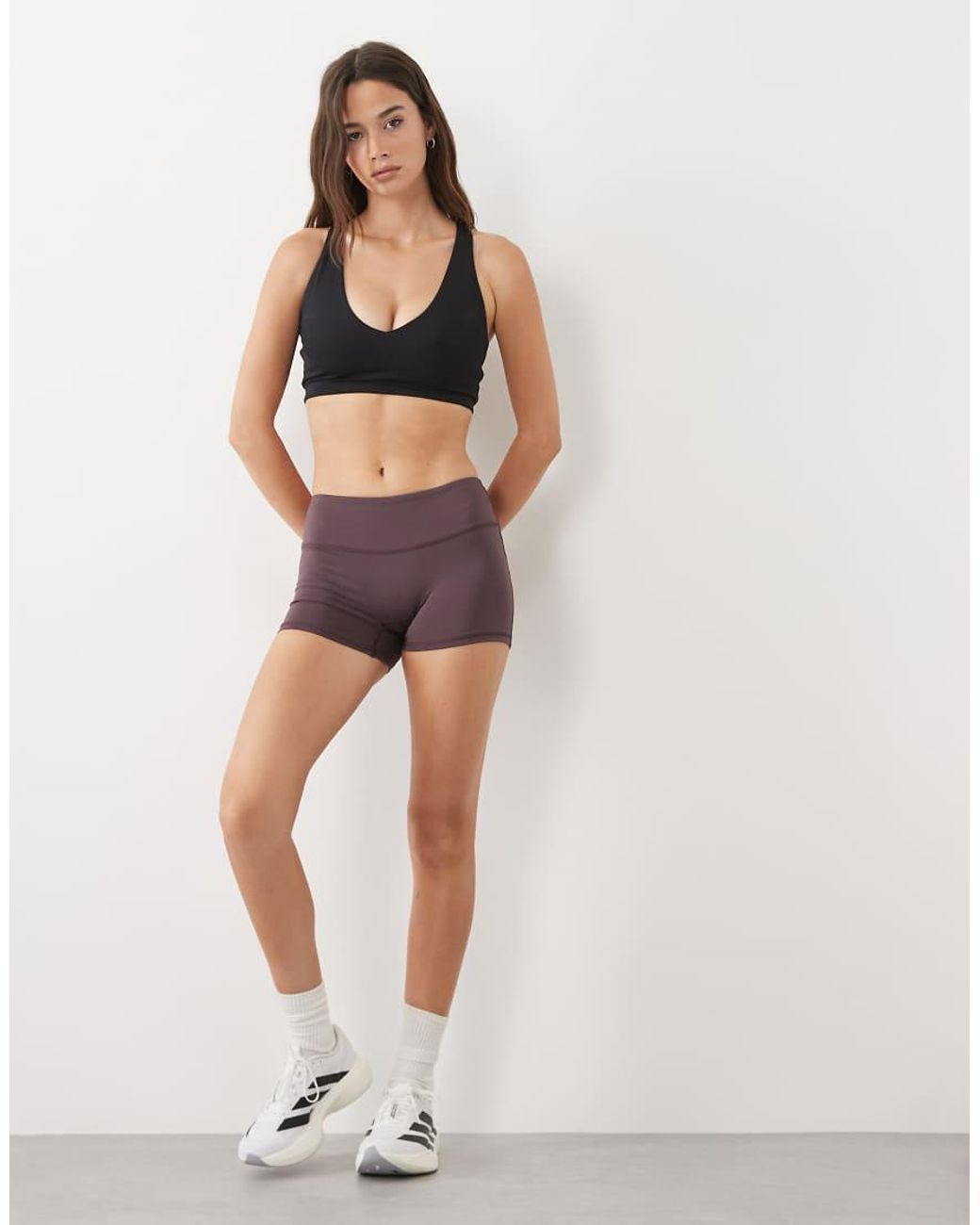 4505 Black Fuller Bust Active V-neck Racer Back Medium Support Sports Bra