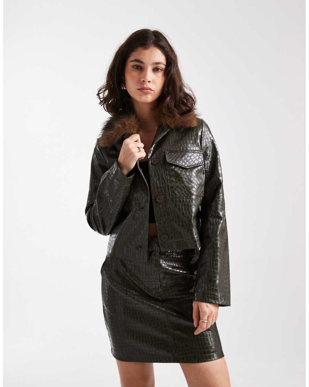 New Look Black Co-Ord Faux Leather Croc Printed Cropped Jacket