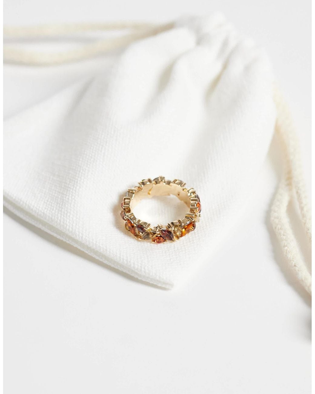 ASOS White Ring mit bernsteinharz