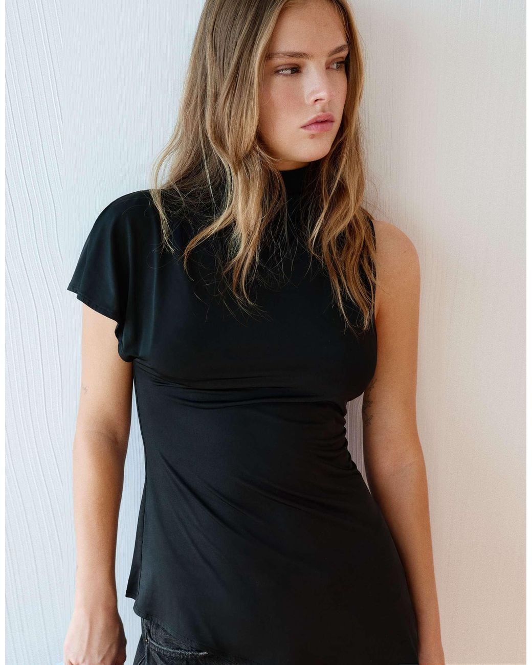 Top asymétrique Pull&Bear en coloris White