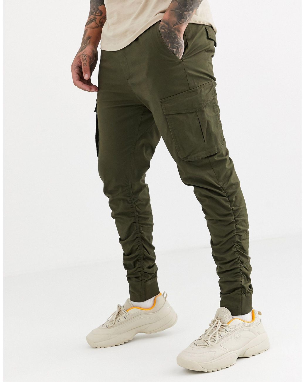 Pantalones cargo con detalle fruncido en caqui Join Life Pull&Bear de hombre  de color Neutro | Lyst