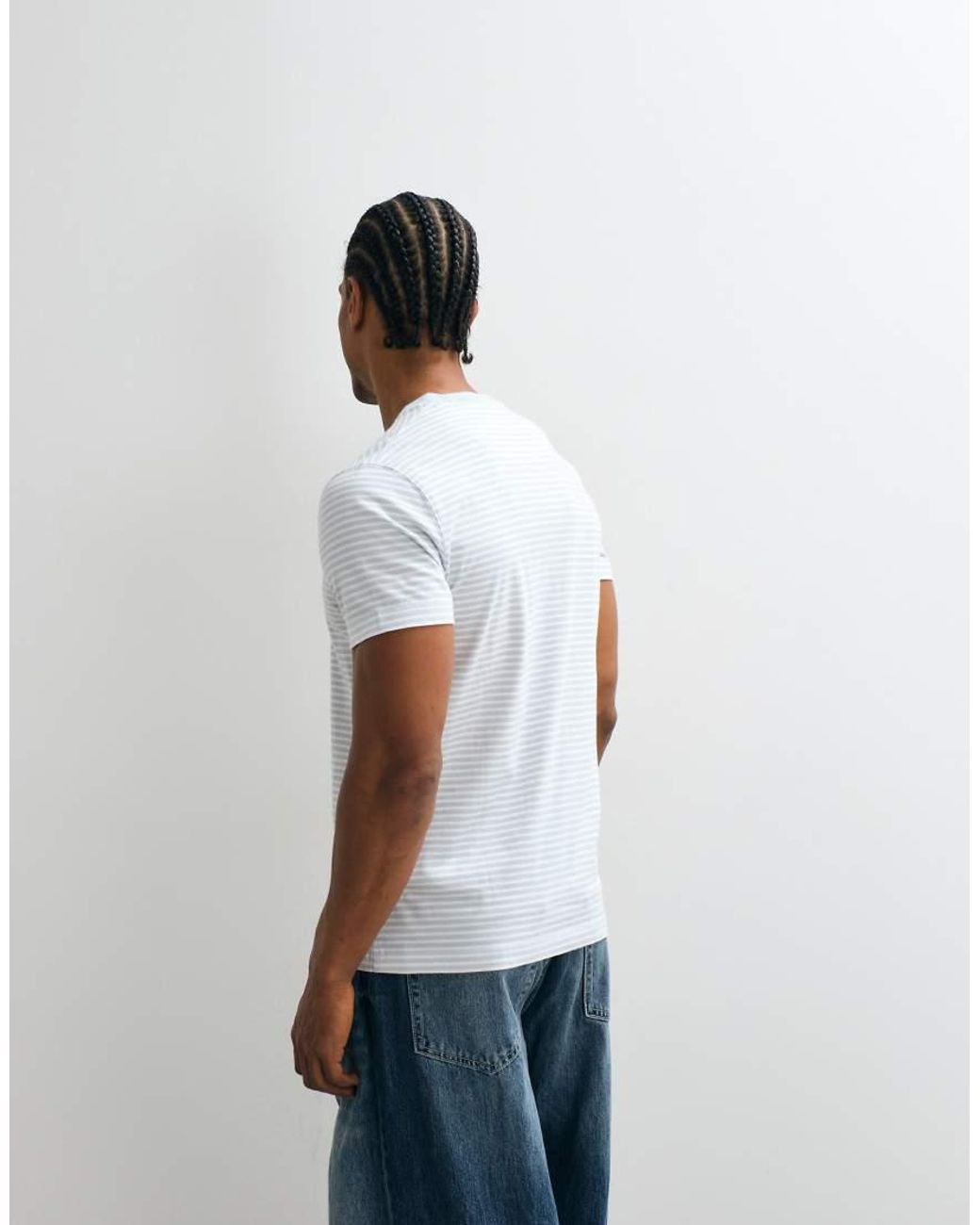 Hollister White Icon Logo Slim Fit Crew Neck T-shirt for men