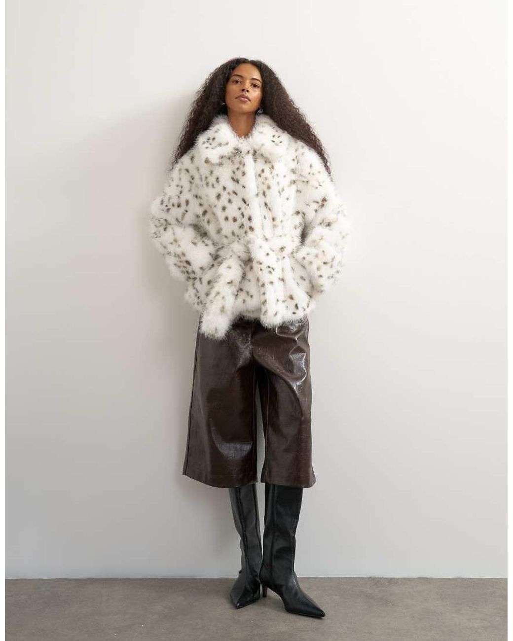 TOPSHOP White Faux Fur Short Belted Coat