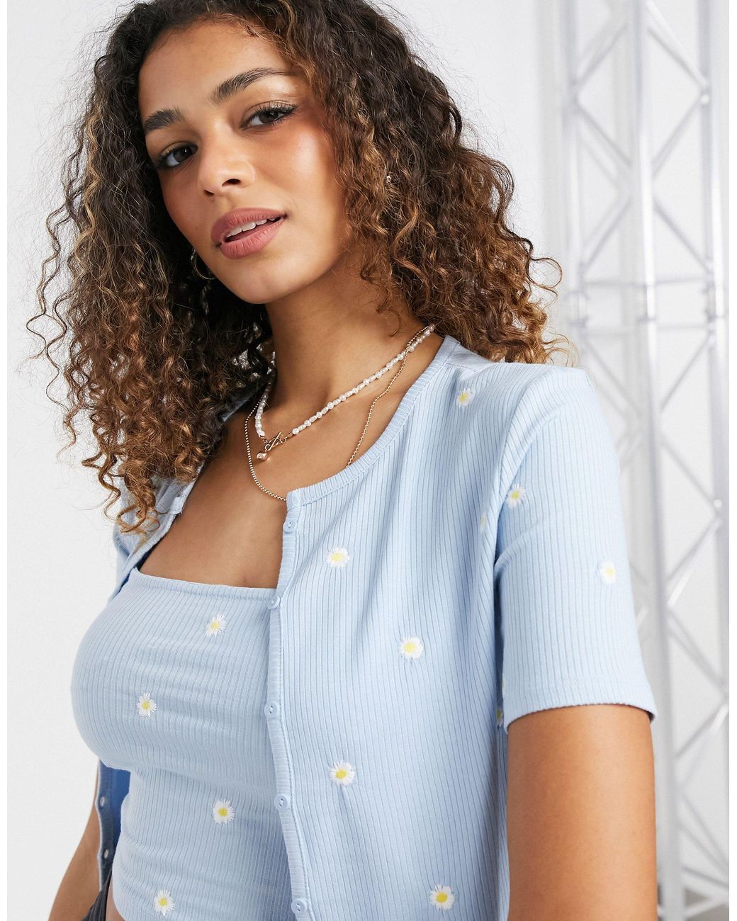 Stradivarius Daisy Embroidered Cardigan 