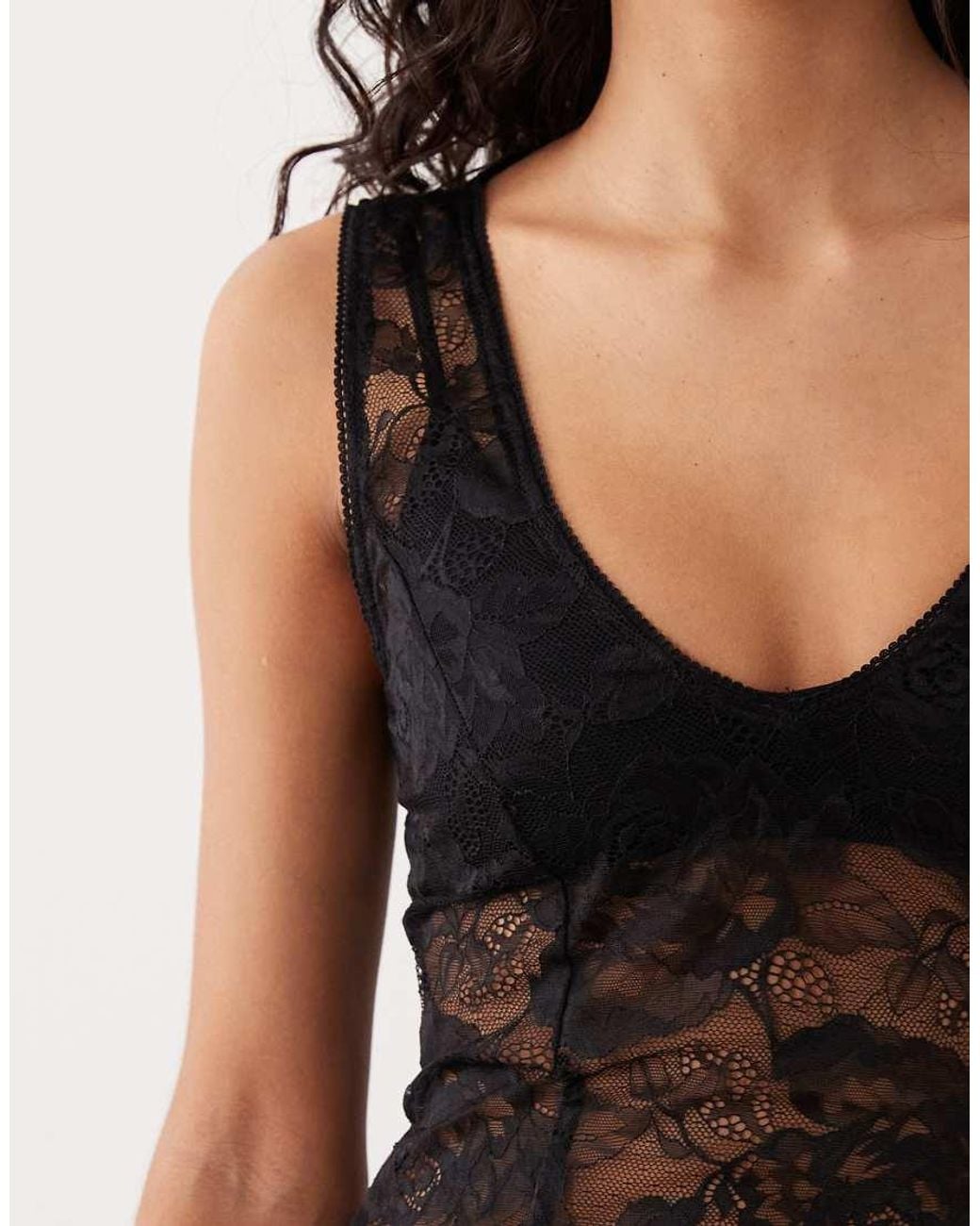 Motel Blue Yoren Scoop Neck Lace Top