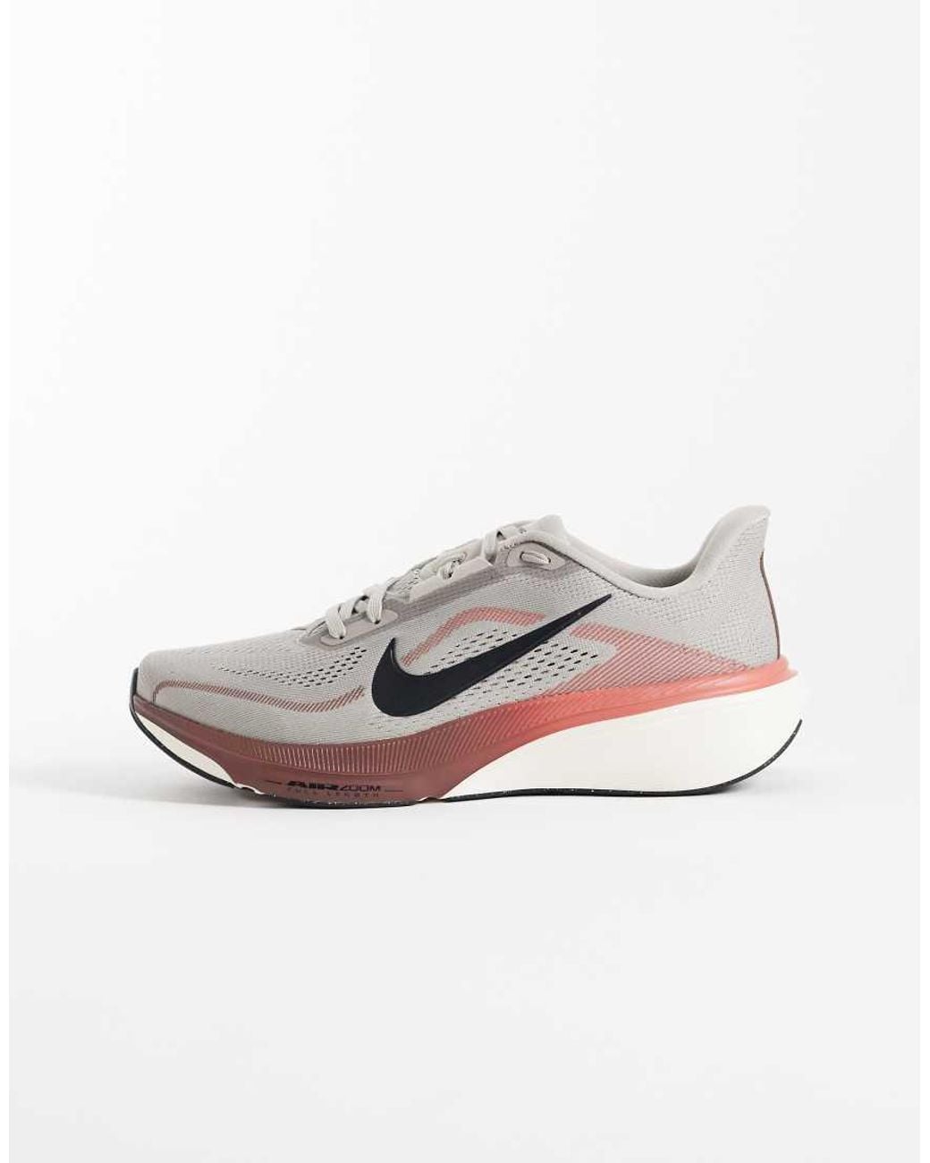 Nike White Vomero 18 Trainers