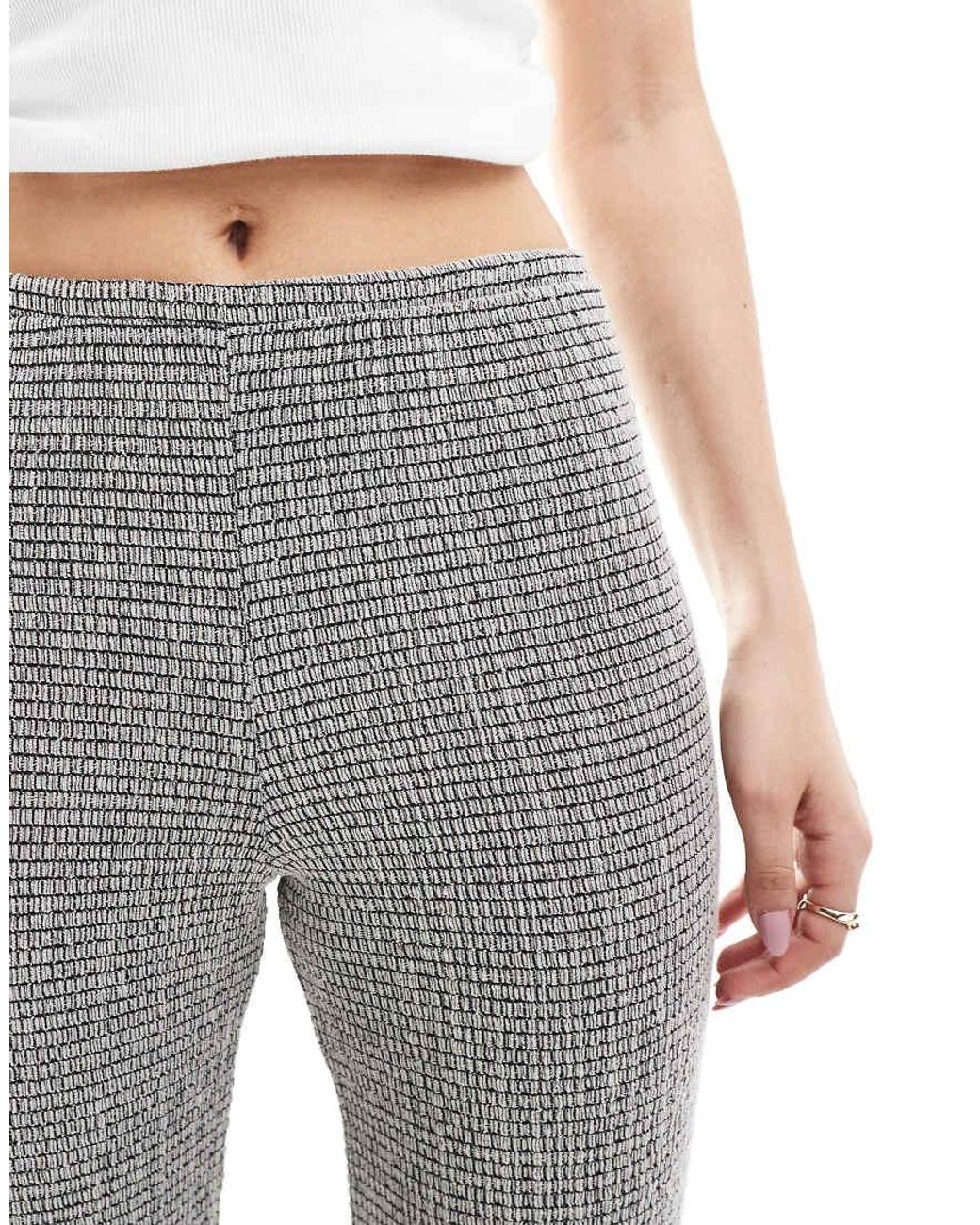 Pantaloni Dritti Testurizzati di Pull&Bear in Gray