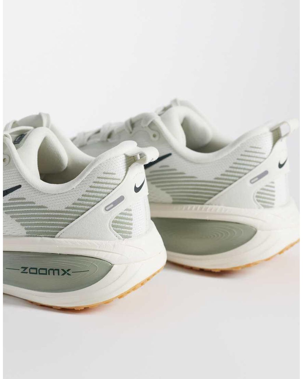 Nike Green Vomero 18 Trainers for men