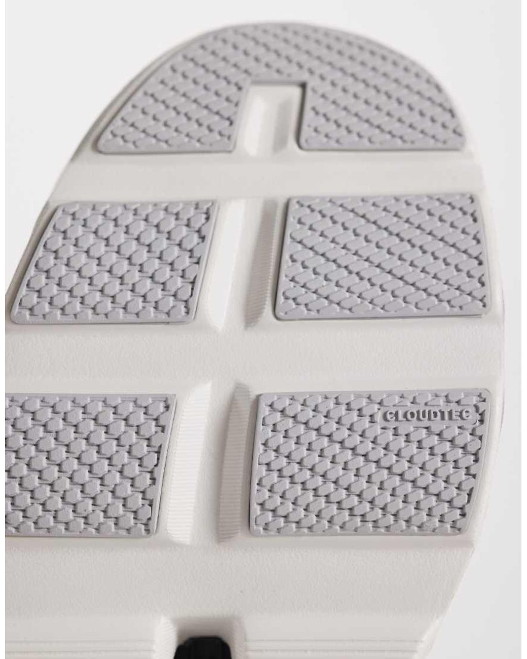 On Shoes White Cloudmster 1 Running Trainers for men