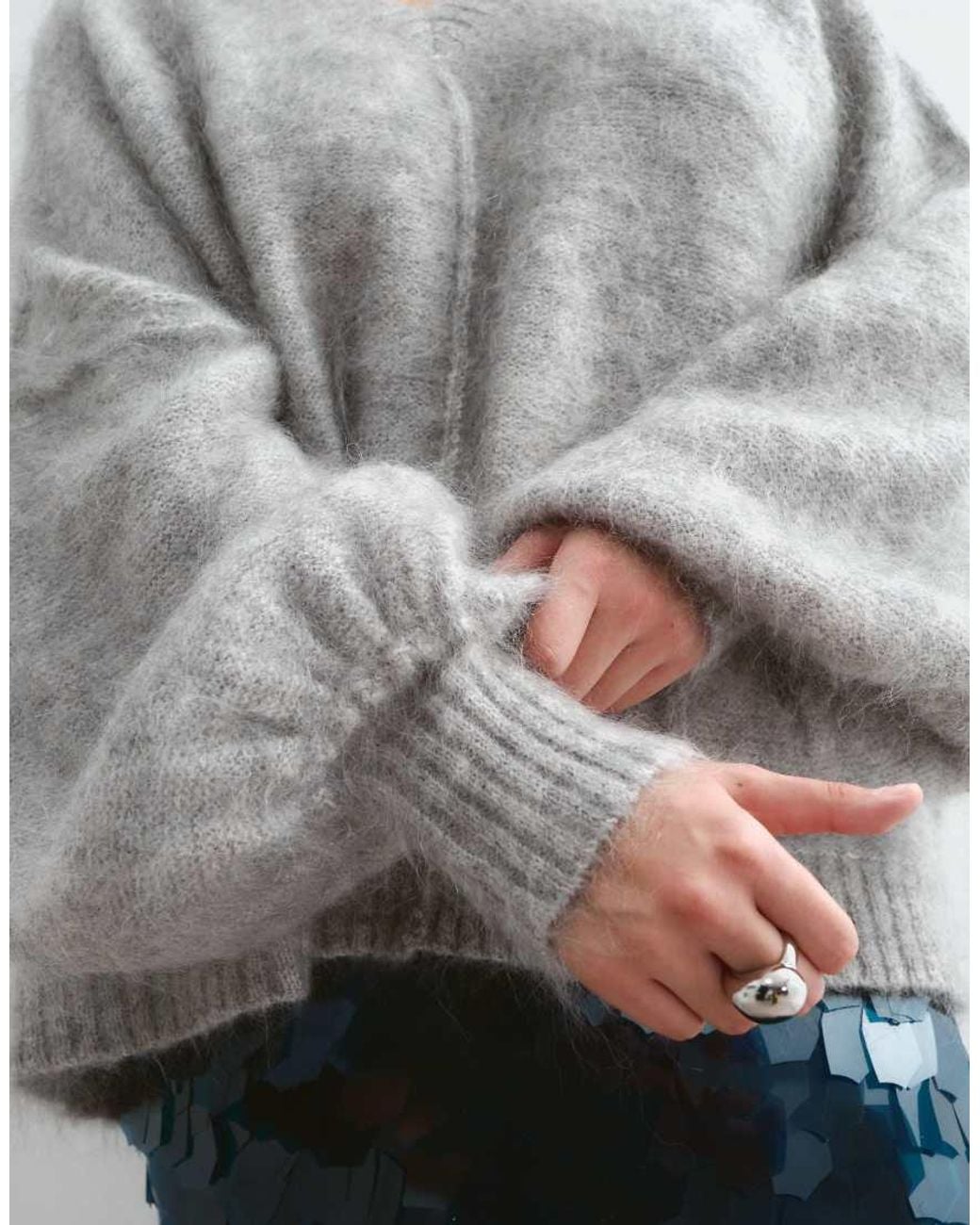 ARRANGE Gray Curve Premium Oversized Mohair Rich V-neck Jumper