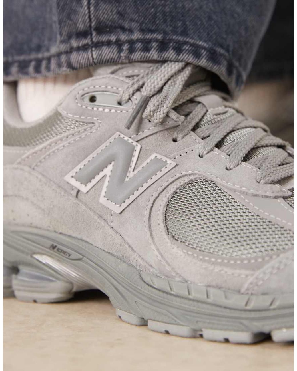 New Balance Gray 2002 Trainers for men