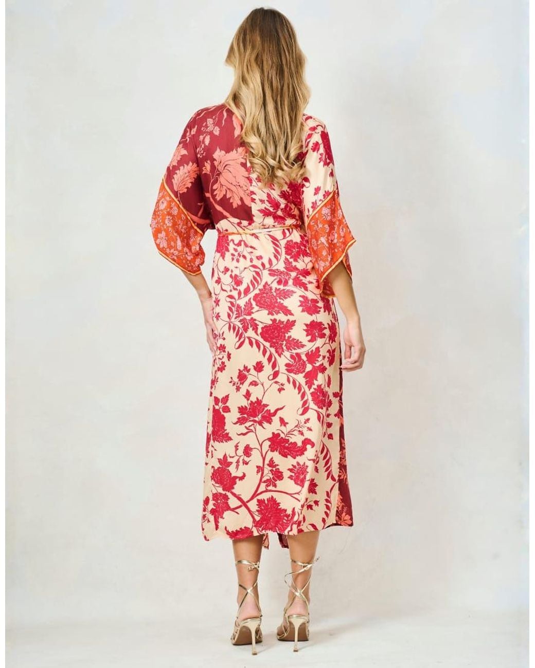 Hope & Ivy Red The Salma Kimono Sleeve Adjustable Tie Waist Midi Dress With Front Split