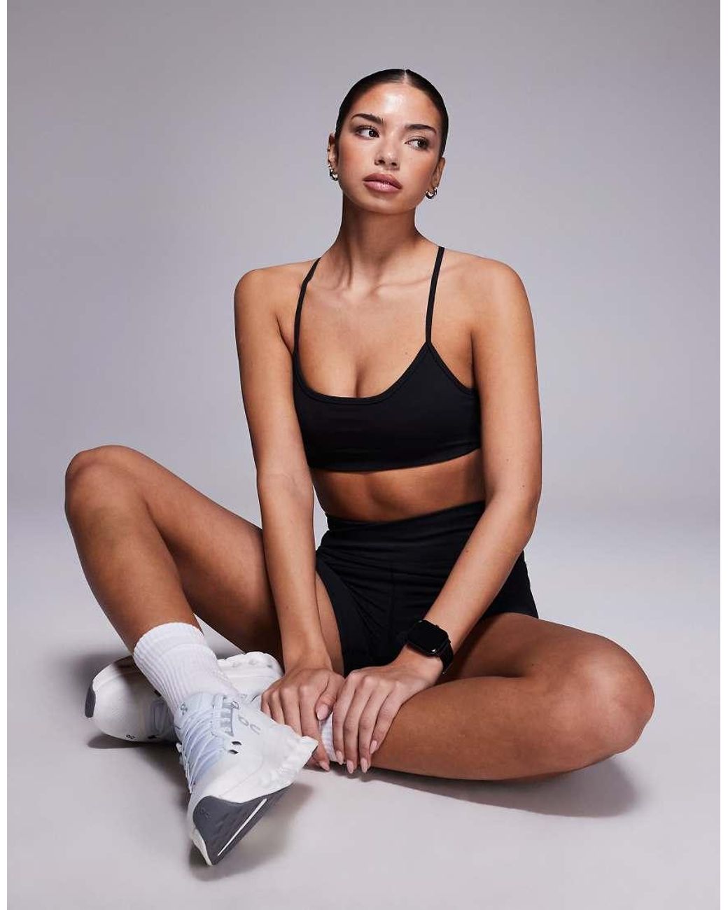 4505 Black Micro Rib Light Support Sports Bra With Adjustable Straps And Removable Padding