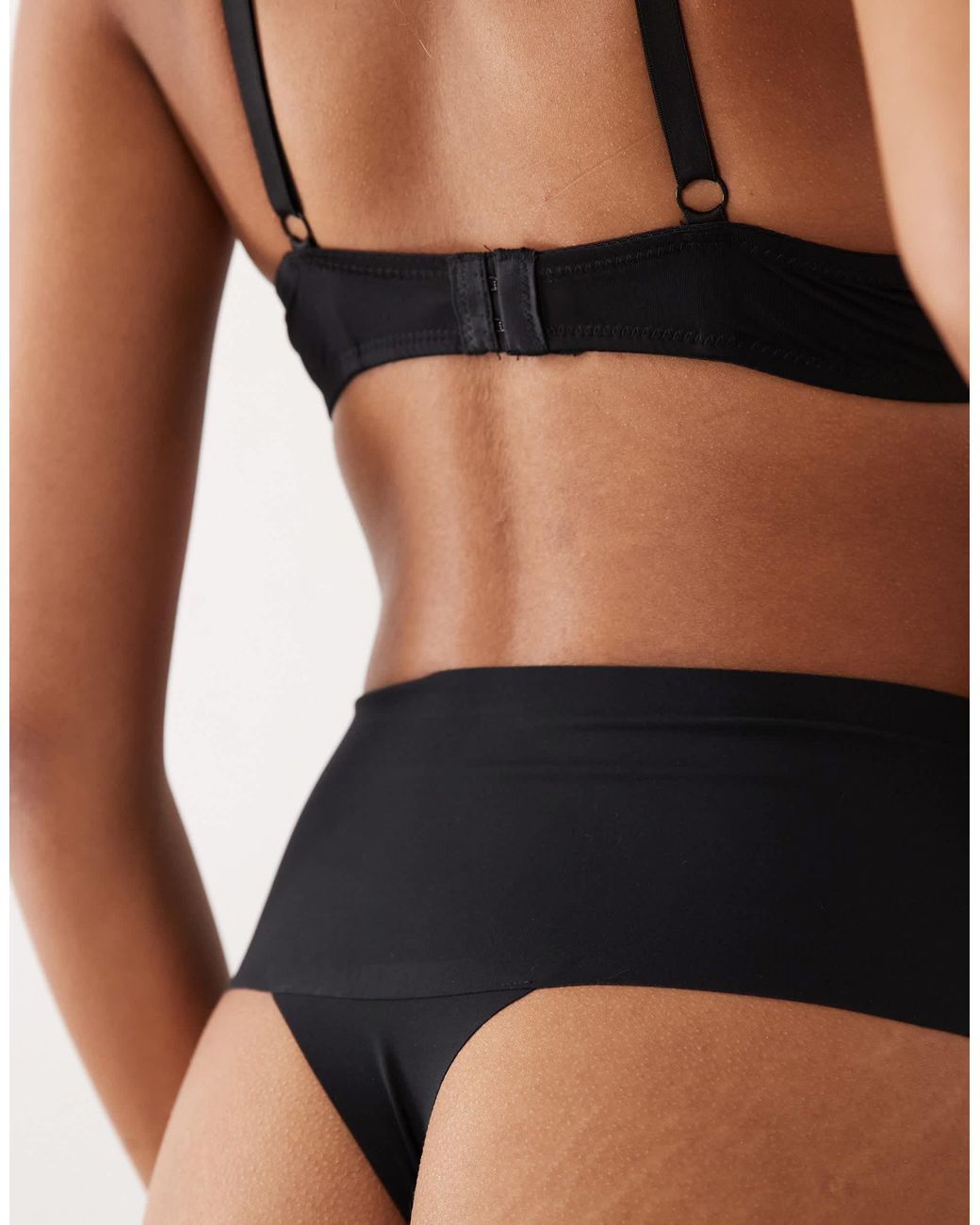 Spanx Black Supersmooth – undietectable – nicht sichtbarer tanga