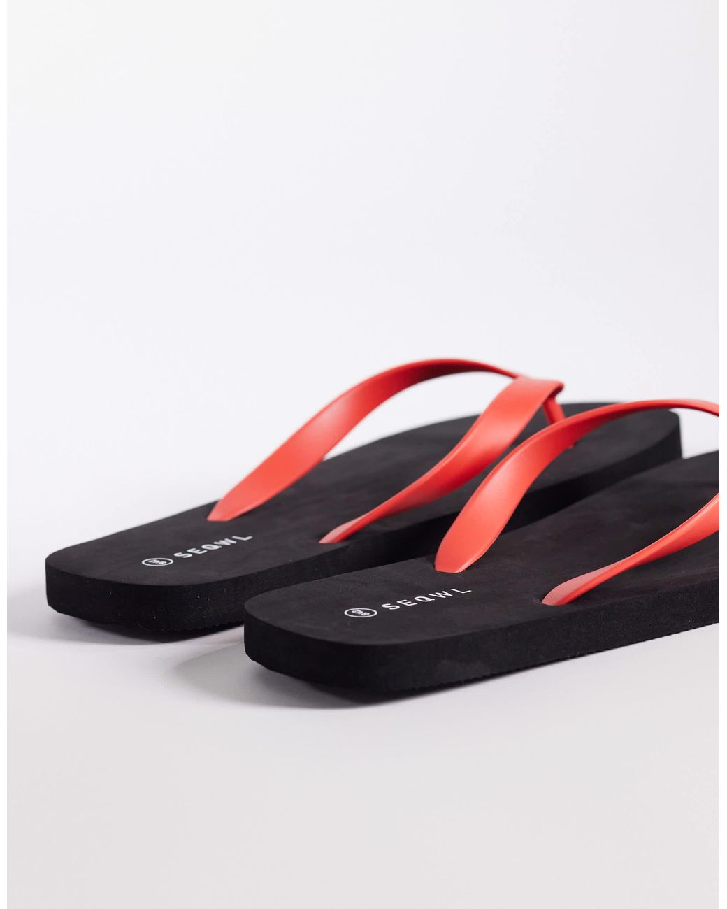 SEQWL White Flip Flops for men