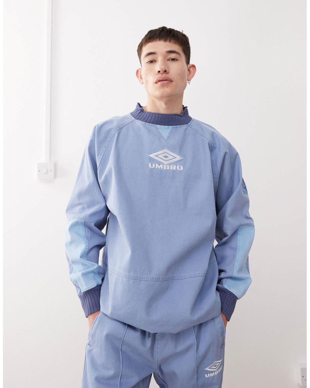 Pull à Capuche Homme Umbro Bleu Taille M – Sportswear, Logo Brodé, Coton/polyester