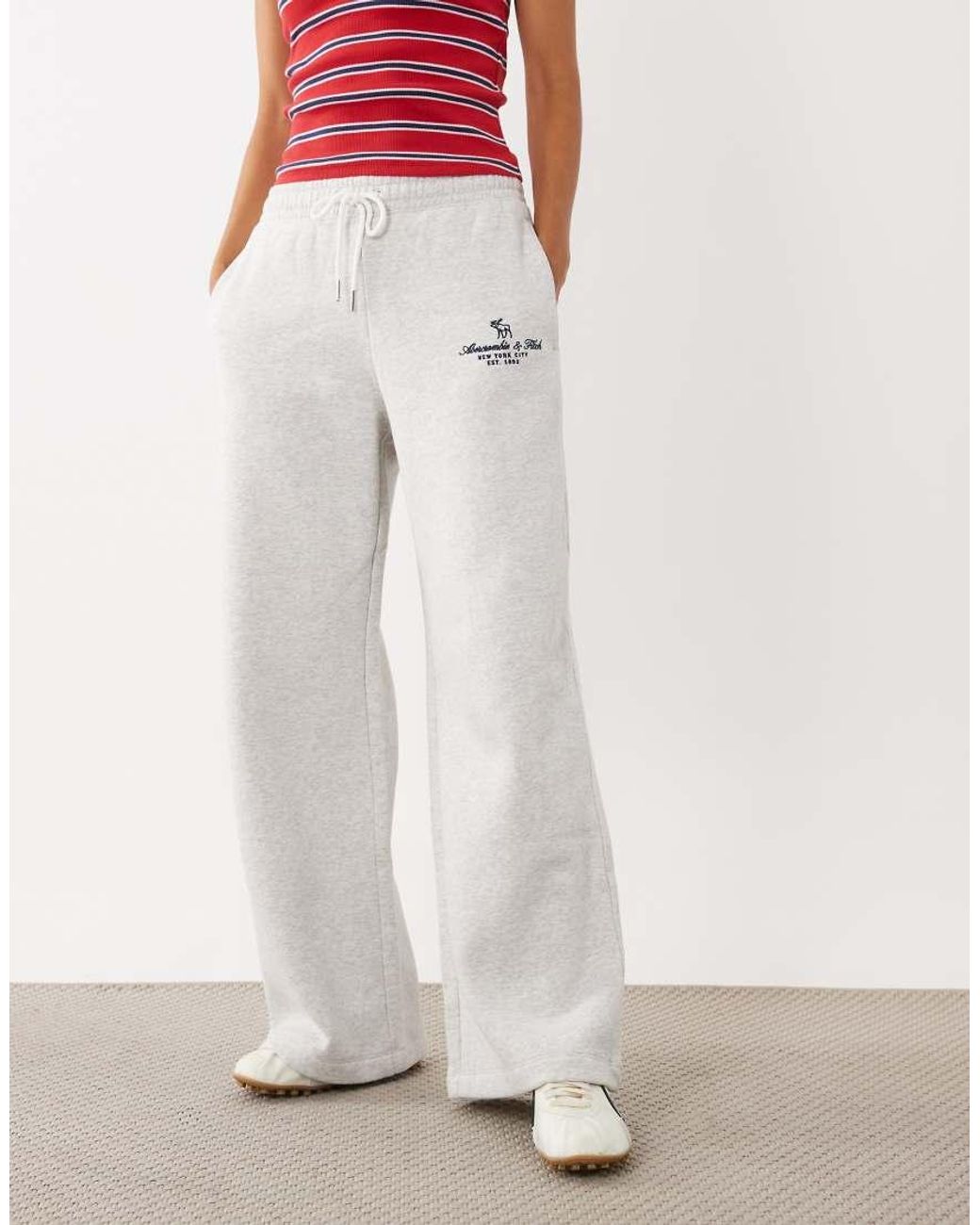 Abercrombie & Fitch White High Rise Wide Leg jogger