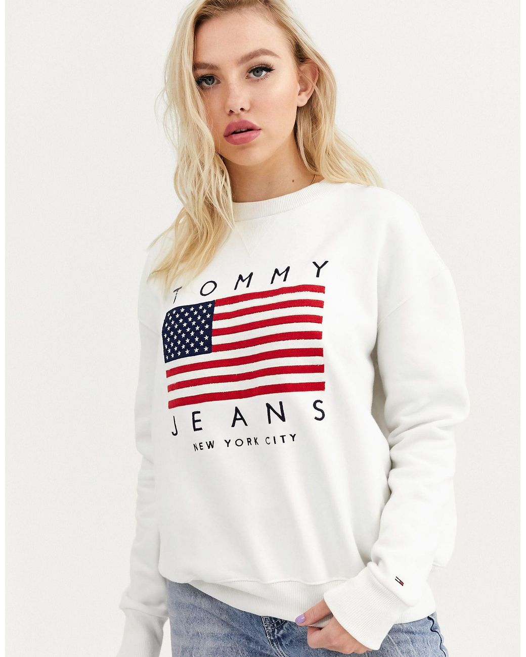 Tommy Hilfiger Us Flag Logo Sweatshirt in White | Lyst