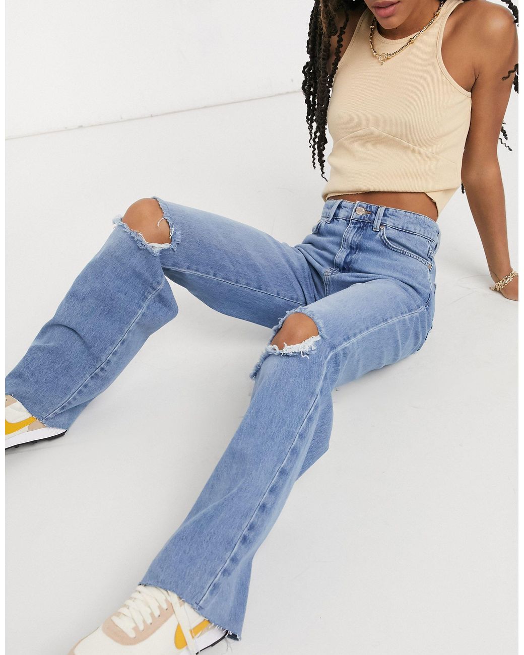 Stradivarius Straight Leg 90s Jeans With Rips in Blue | Lyst UK