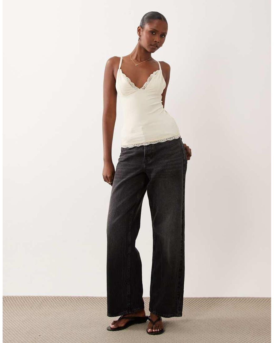 Cotton On Hold Me in het White