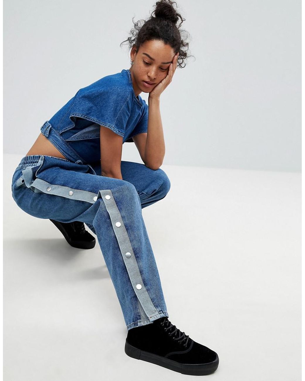 Pantalon de survêtement en jean avec boutons-pression sur le côté ASOS en  coloris Bleu | Lyst