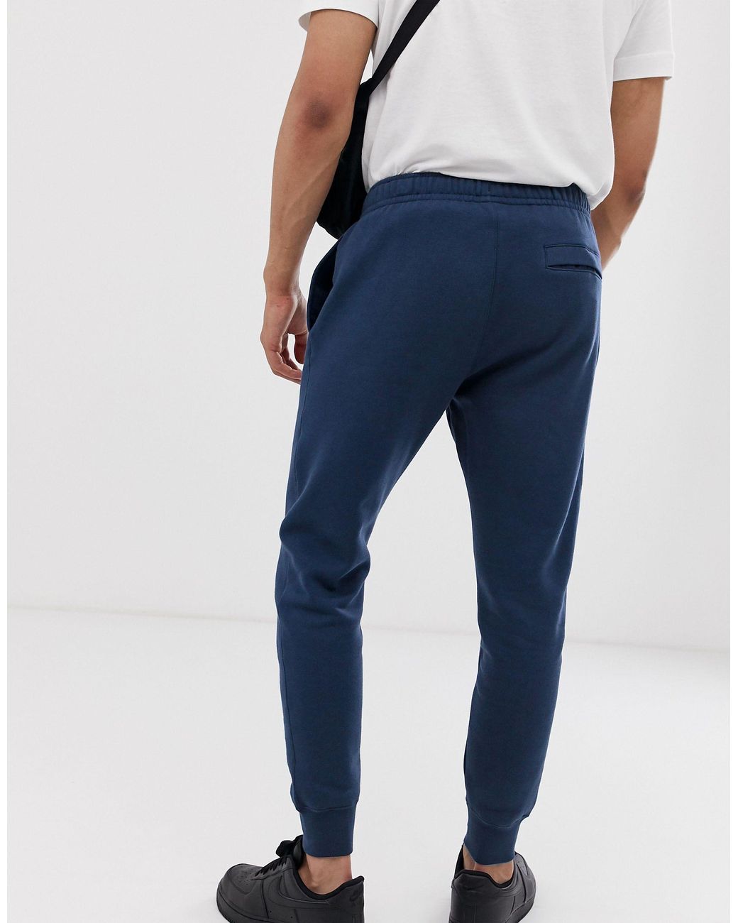 Nike Cotton Cuffed Club jogger in Navy 