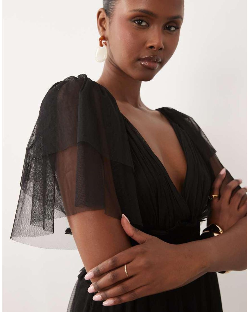 LACE & BEADS Black Bridesmaid Mesh Shirred Waist V Neck Flutter Sleeve Maxi Dress