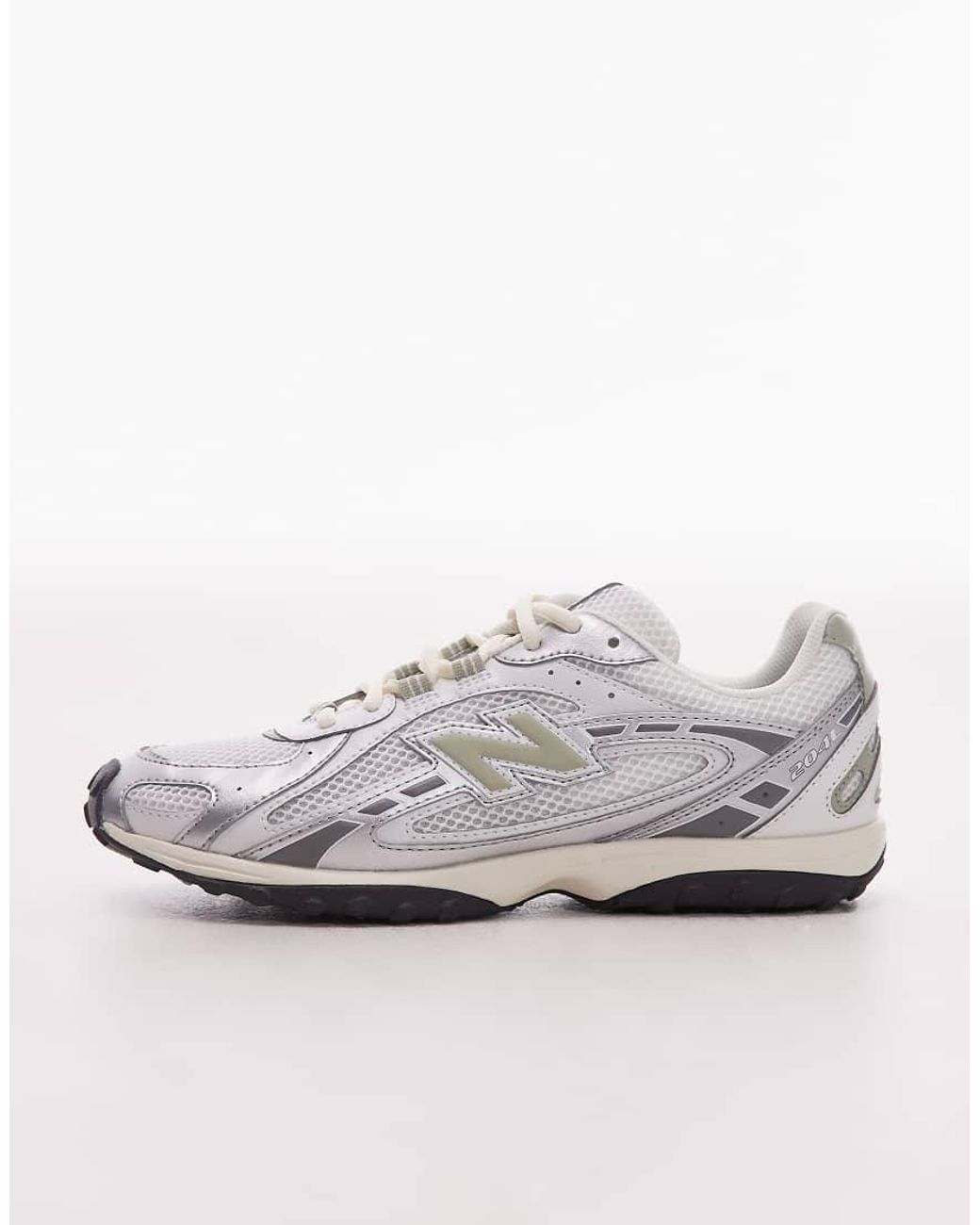 New Balance White 204l Unisex Trainers