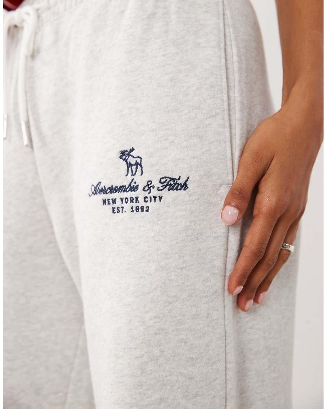 Abercrombie & Fitch White High Rise Wide Leg jogger