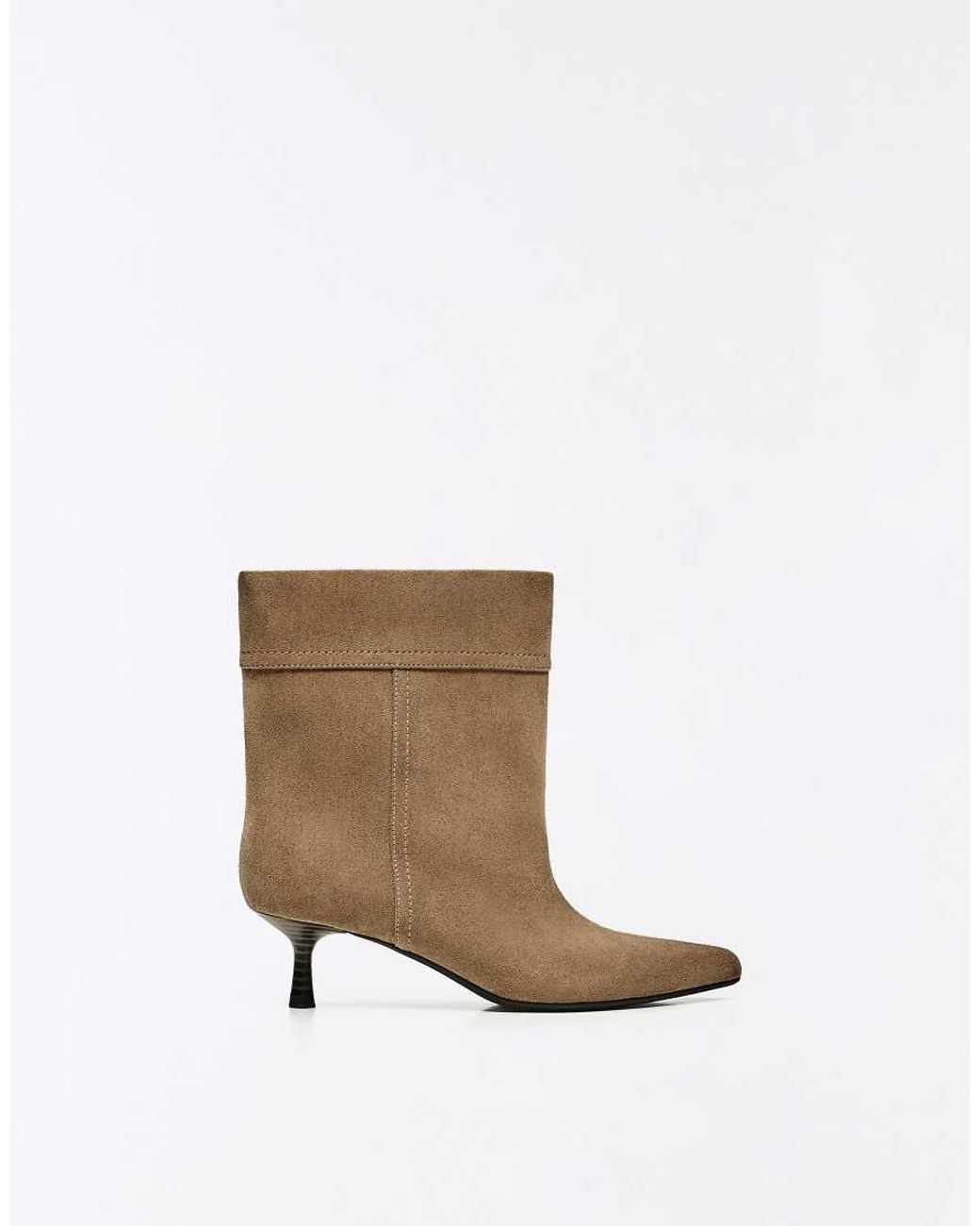 Bershka White Fold-Over Heeled Ankle Boots