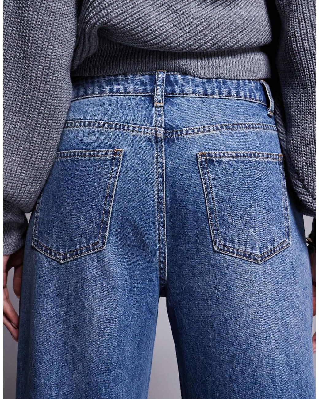 Tiger Mist Blue – elira – gerade geschnittene jeans mit ösen-nietenverzierung, niedrig- bis mittelhohem bund und waschung