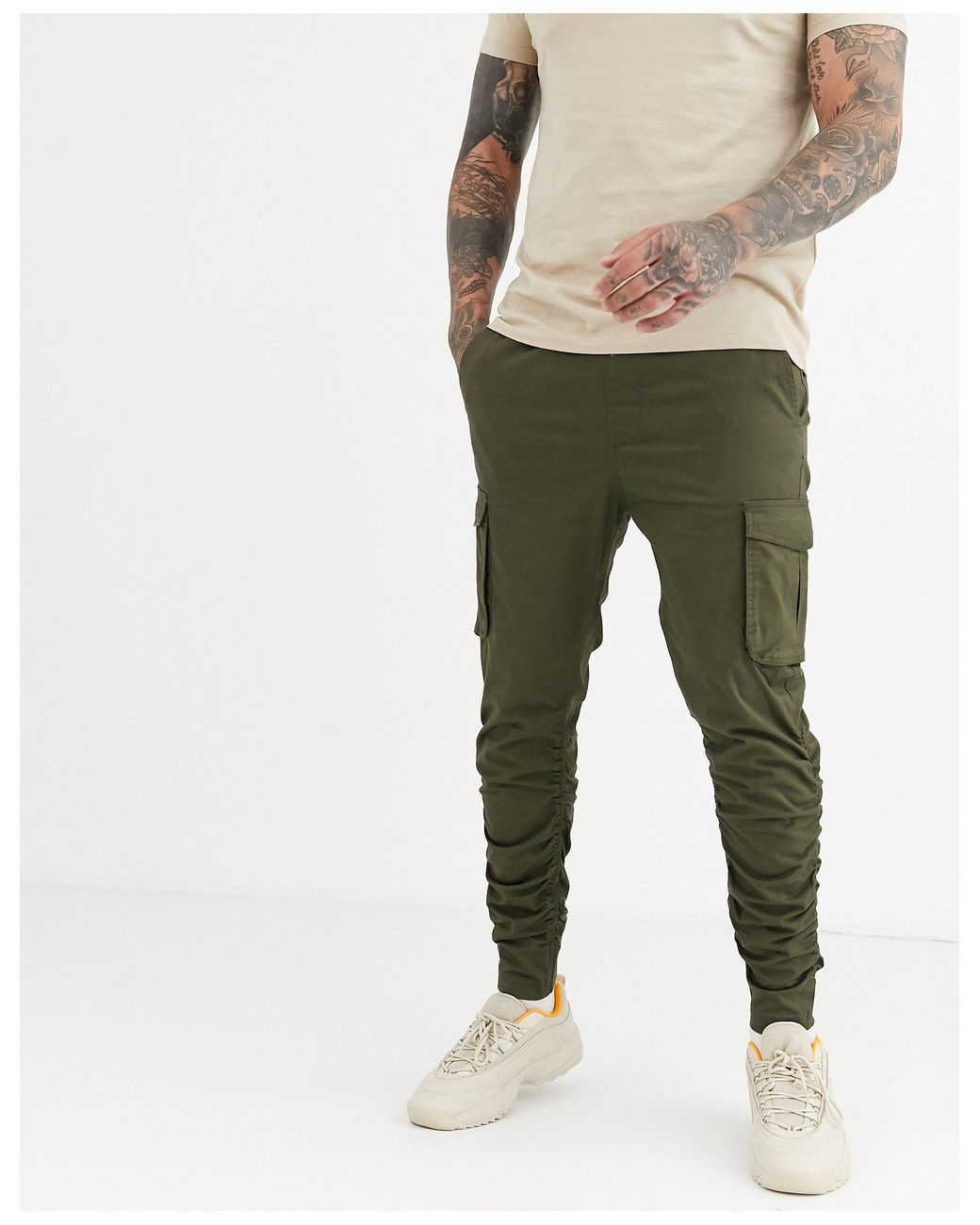 Pull&Bear Join Life Cargo Trouser Ruched Detailing in Green Men | Lyst