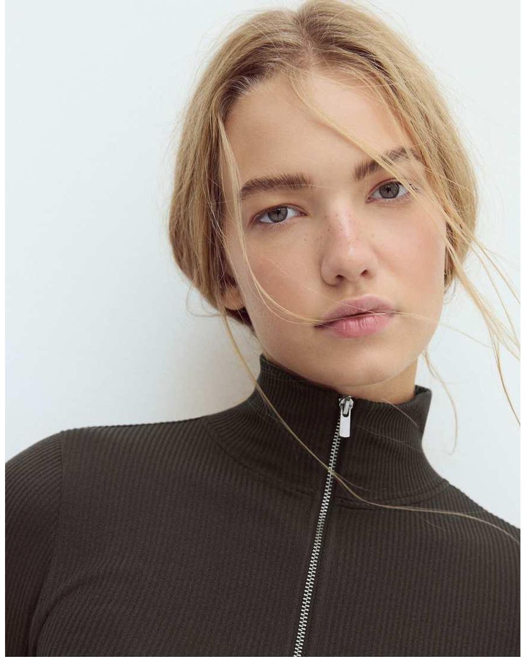 Stradivarius Brown Fitted Zip-Up T-Shirt