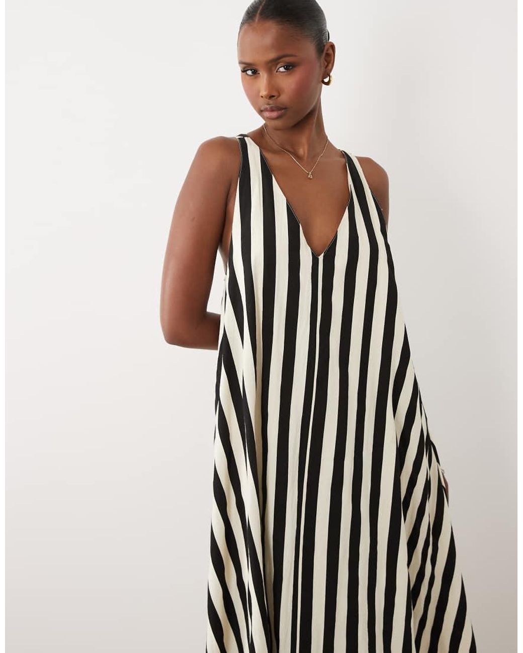 4th & Reckless White Cotton Twist Back Detail Trapeze Maxi Dress