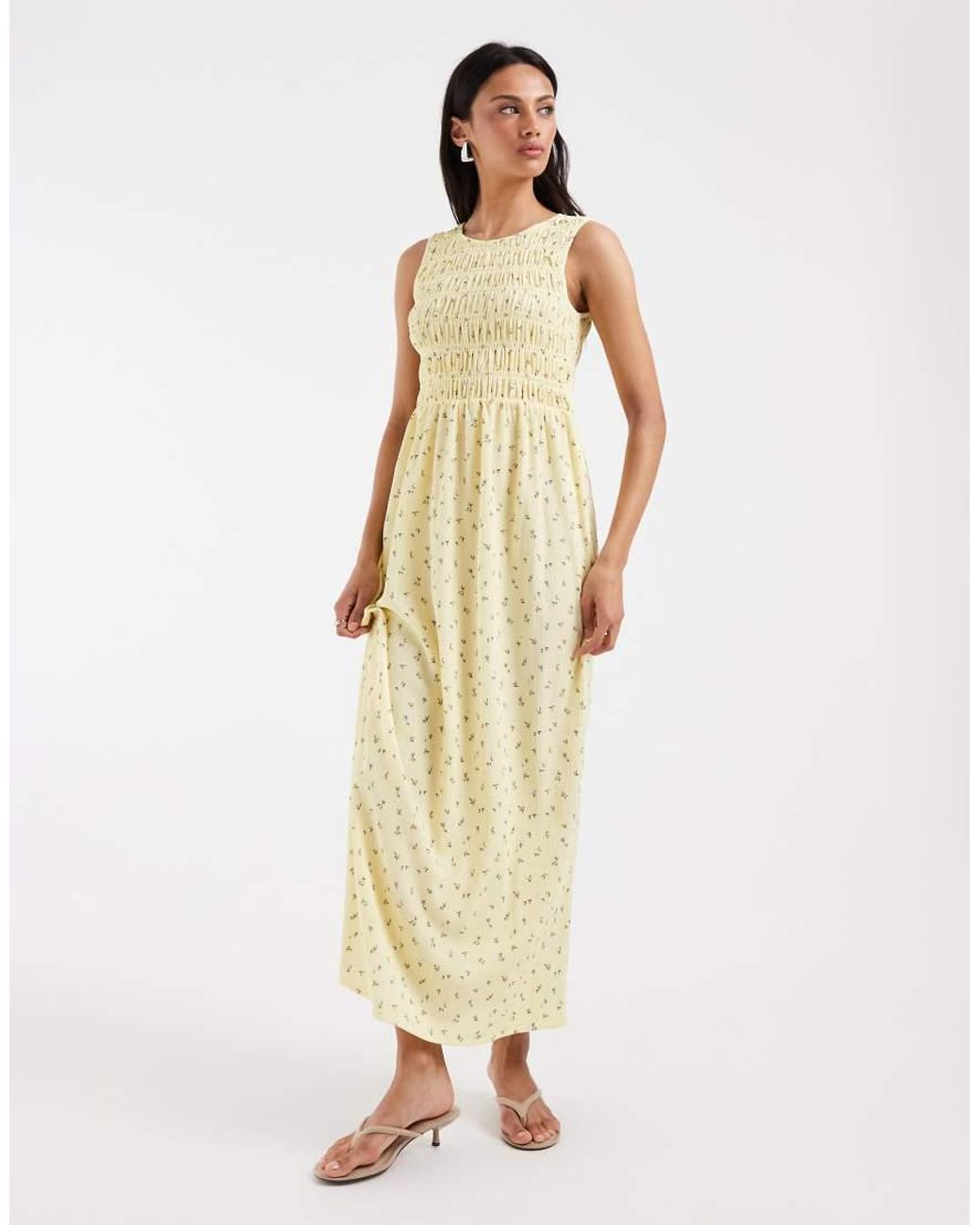 Pieces Natural Sleeveless Smocking Ditsy Floral Maxi Dress