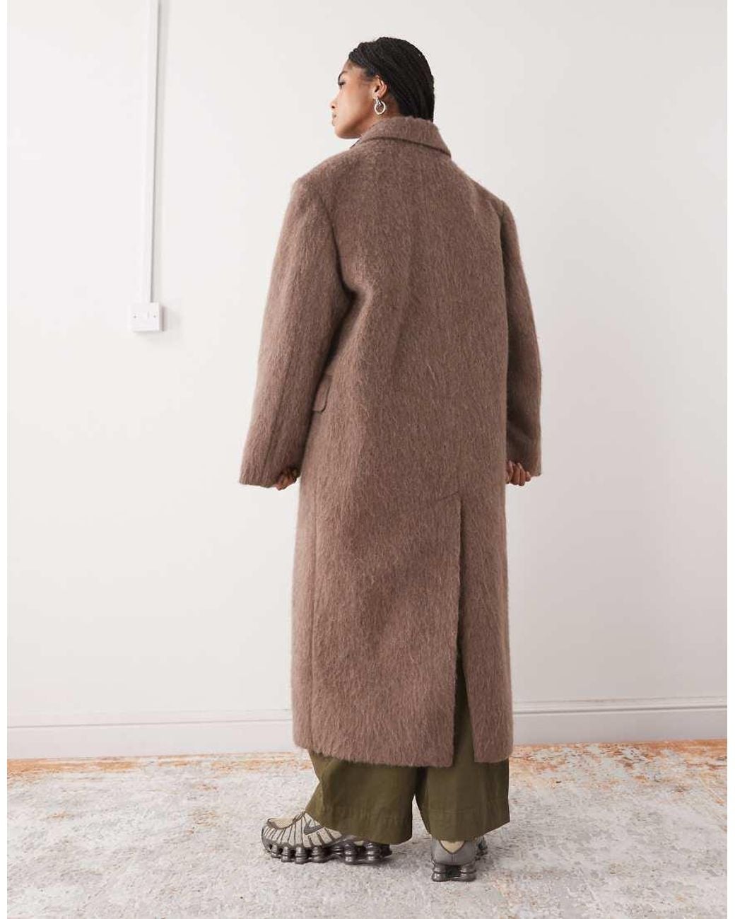 Cappotto Oversize di Weekday in Brown