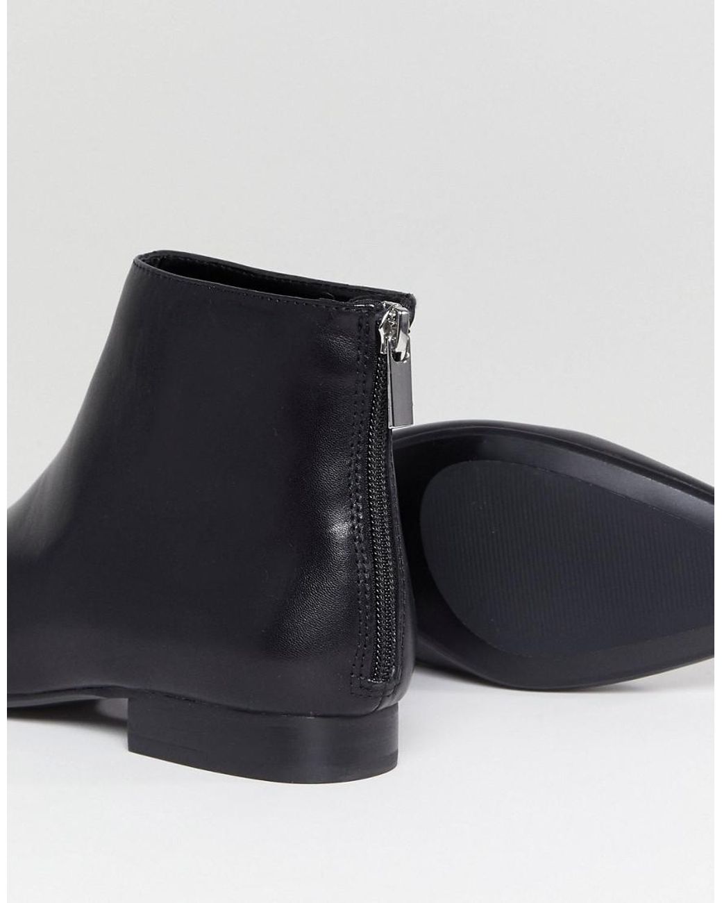 flat ankle boot