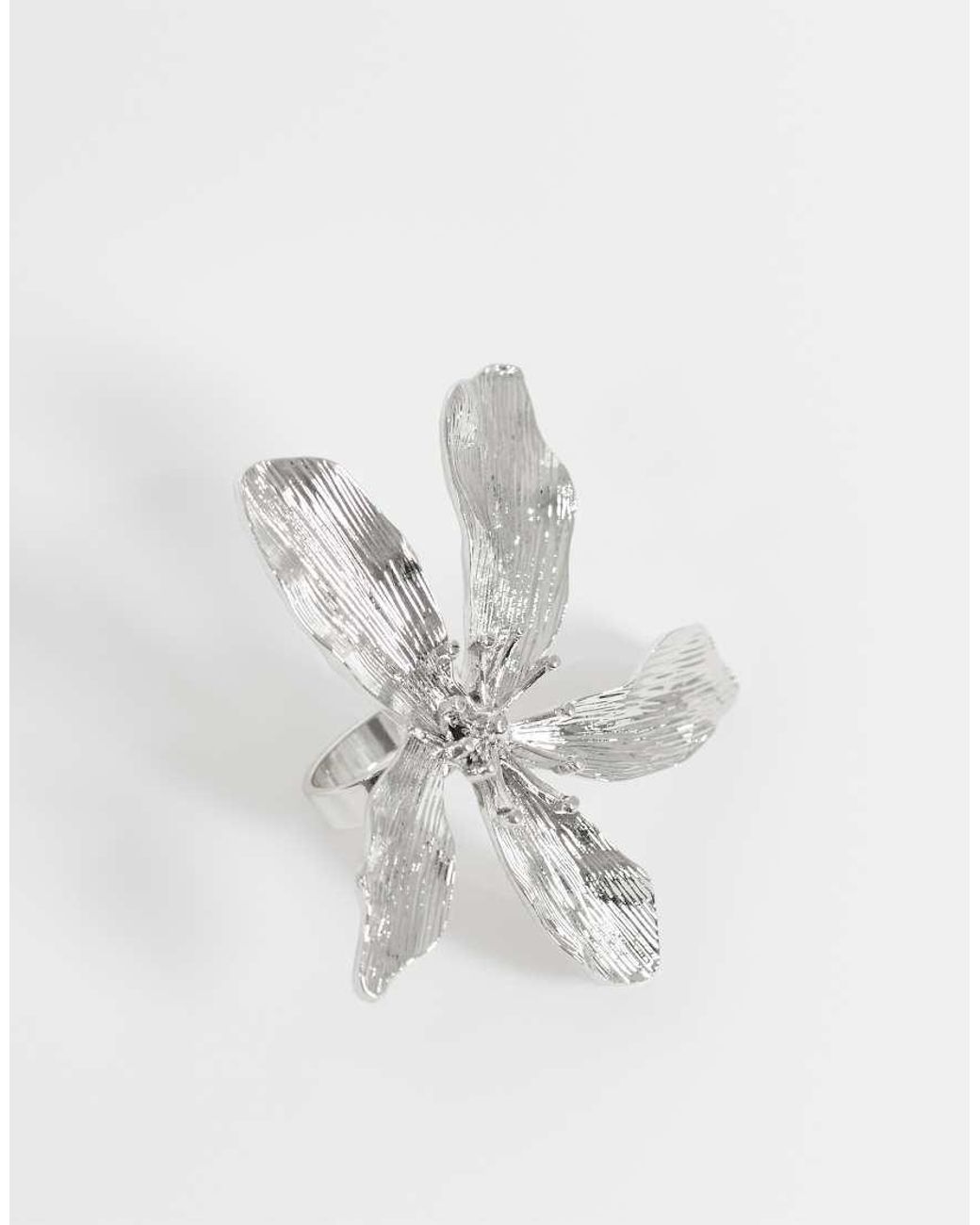 Reclaimed Vintage White Burnished Flower Ring