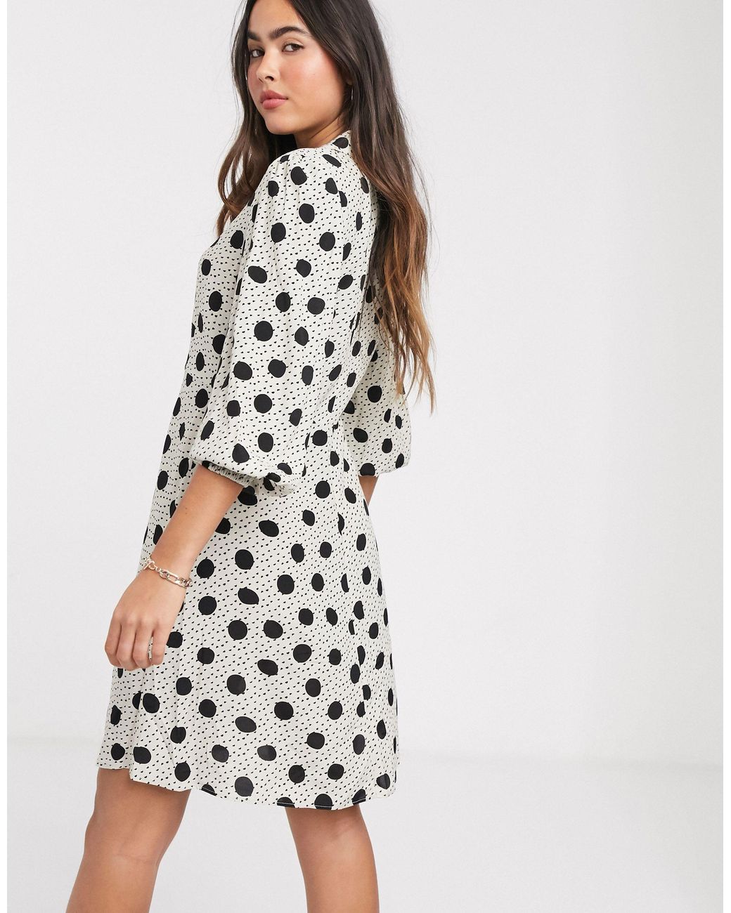 Robe chemise à pois boutonnée sur le devant Mango | Lyst