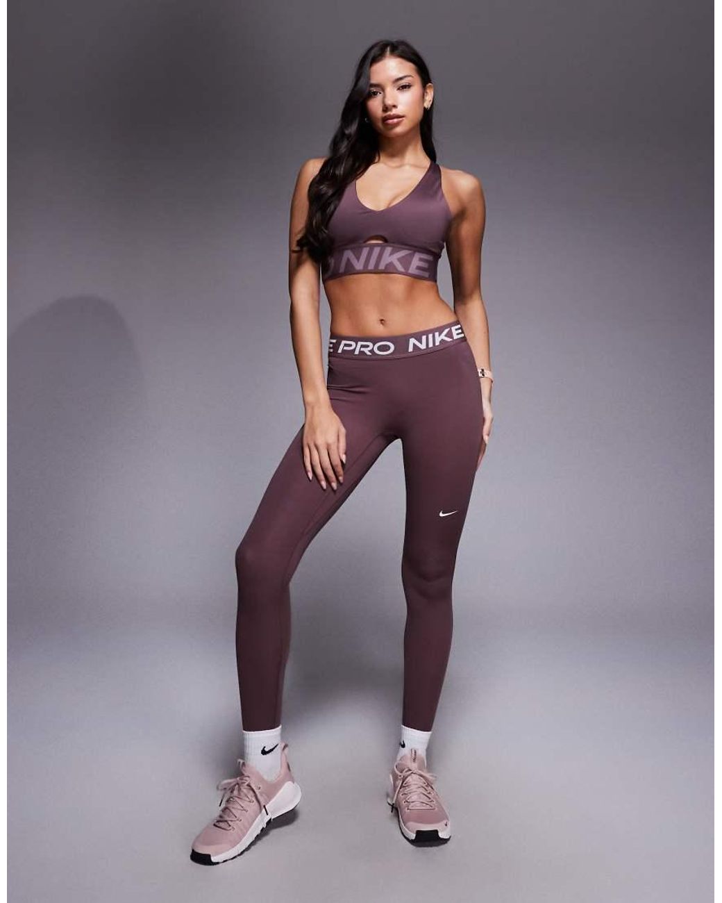 Nike di Nike in Purple