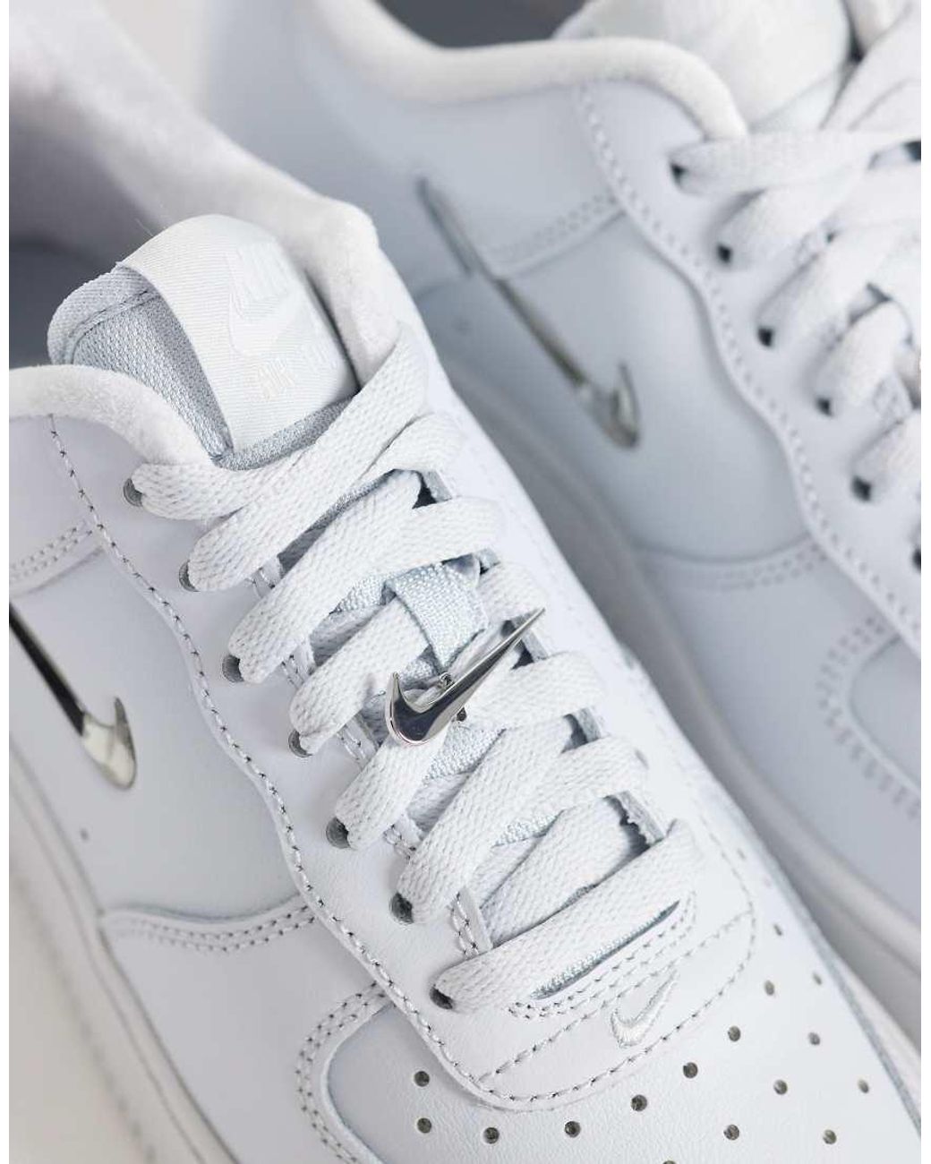 Nike White Air Force 1 '07 Trainers