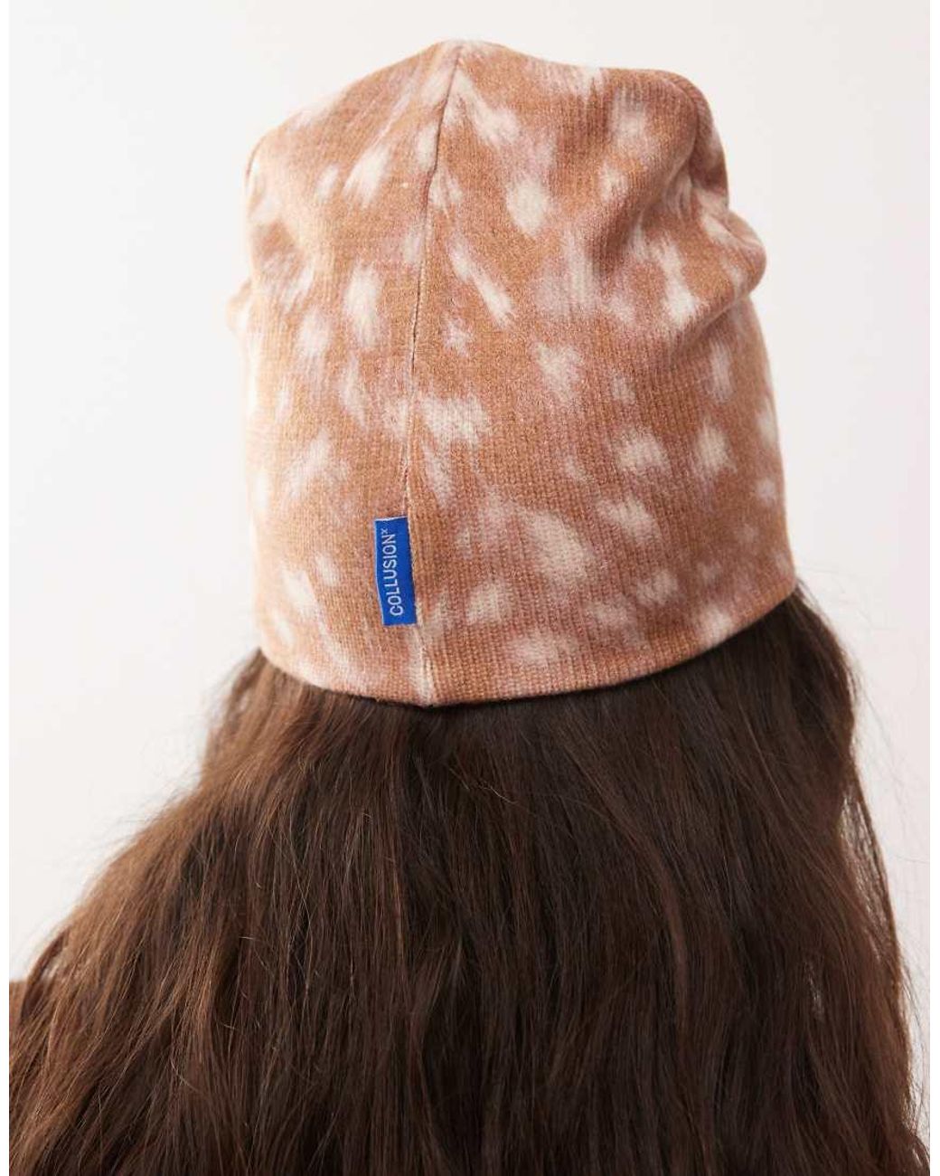 Gorro Con Estampado De Ciervo De Collusion de color Brown