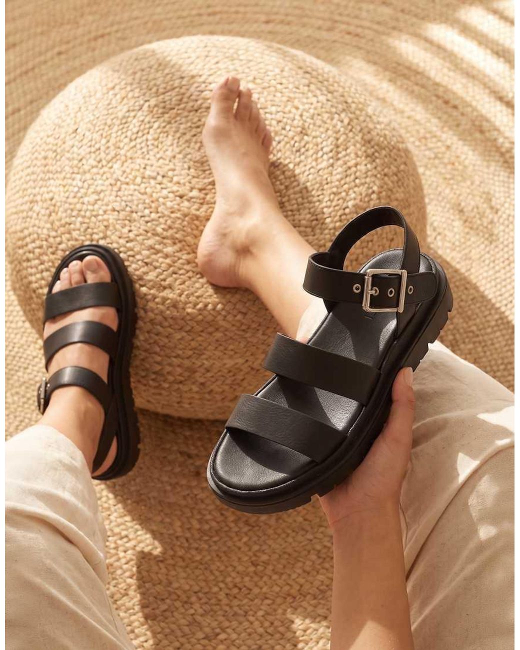 SEQWL Black Chunky Sandals Triple Strap Gladiator Style With Buckle