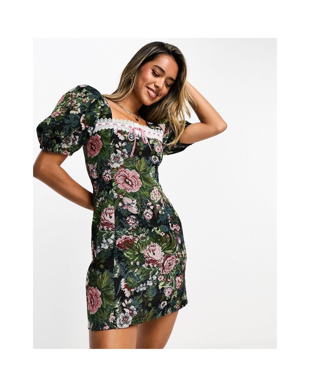 Missguided milkmaid dress with lace hotsell up detail in floral print