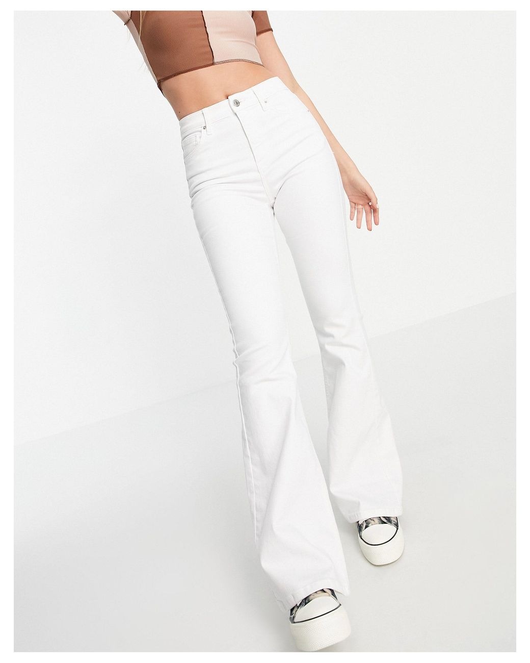 TOPSHOP Jamie Flare Jeans in White | Lyst